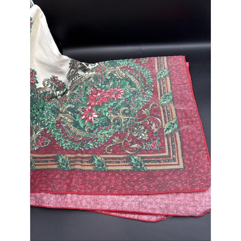 vintage christmas tablecloth rectangle 68 X 52